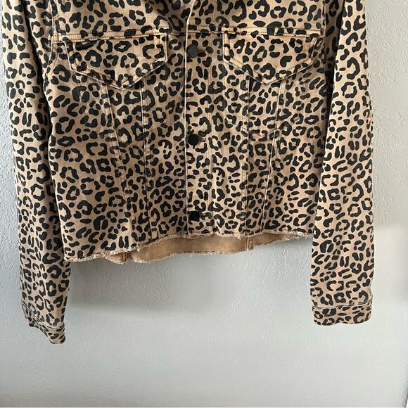 DL1961 Clyde Cropped Jean Jacket in Catwalk - Picture 4 of 8